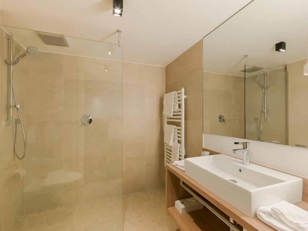 Quality Hosts Arlberg - Goldenes Kreuz Hotel 3*