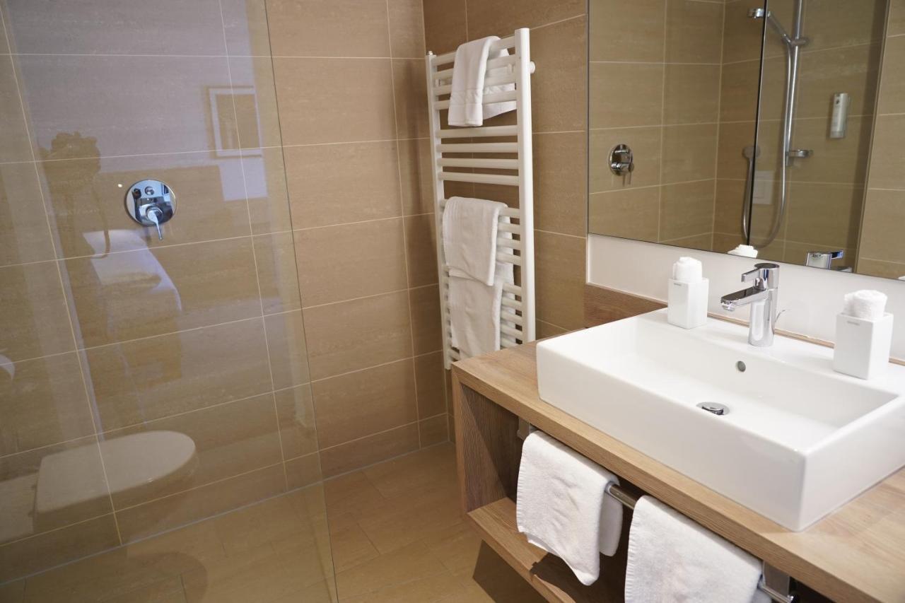 Quality Hosts Arlberg - Goldenes Kreuz Hotel Sankt Anton am Arlberg