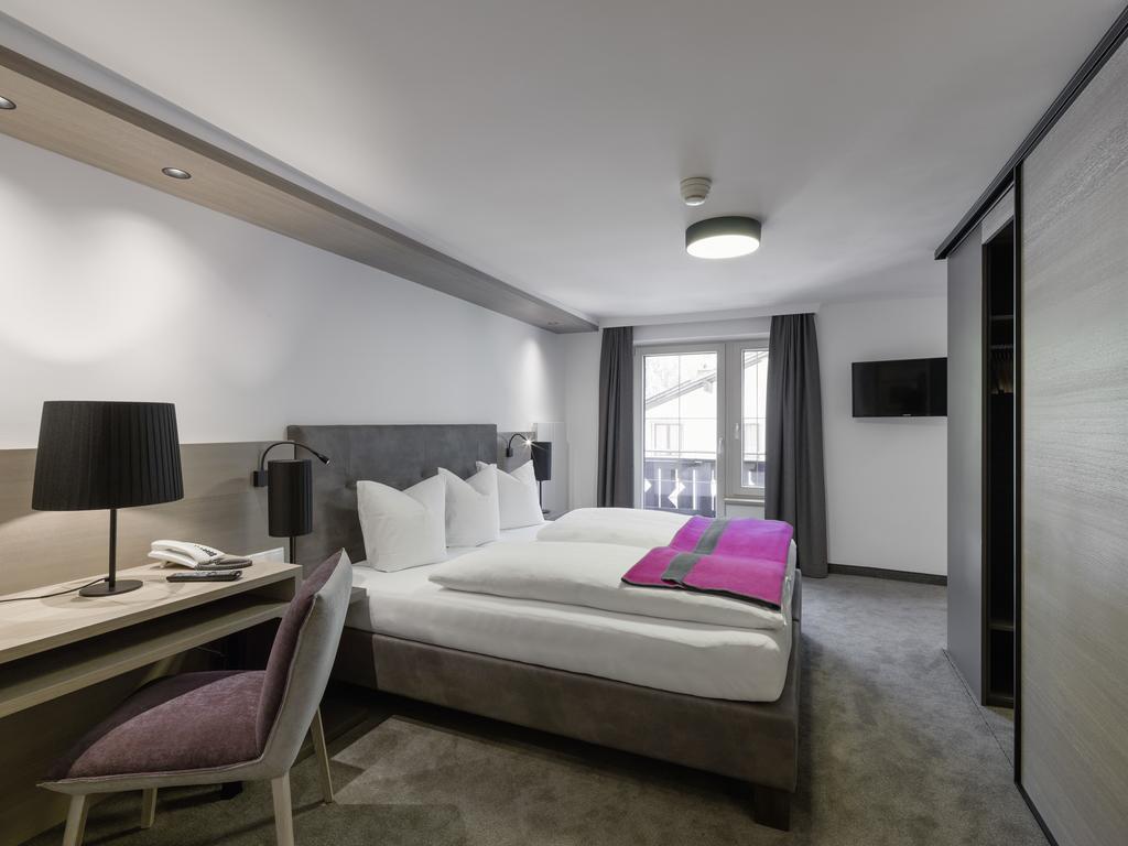 Quality Hosts Arlberg - Goldenes Kreuz Hotel 3*
