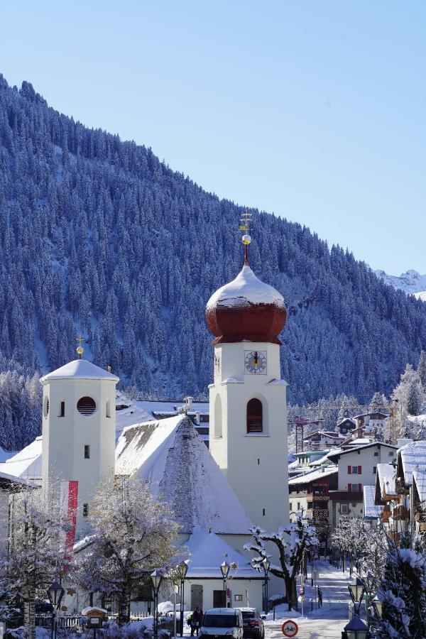Quality Hosts Arlberg - Goldenes Kreuz Hotel